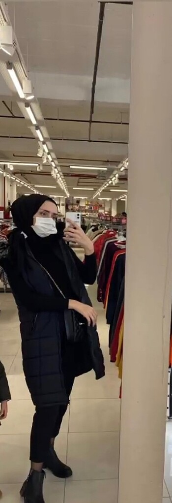 Siyah şişme yelek