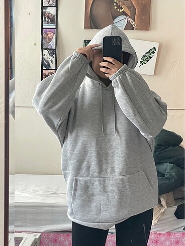 oversize sweatshirt