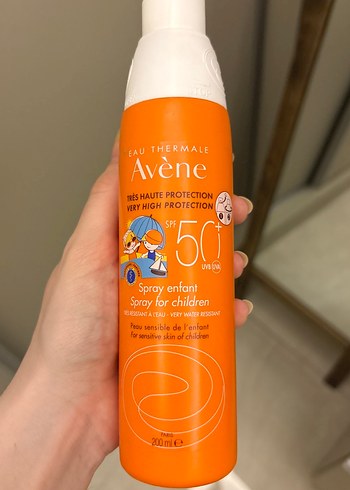 Avène SPF 50+ Çocuklar için Güneş Spreyi 200 ml