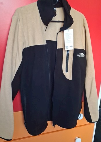 North Face m