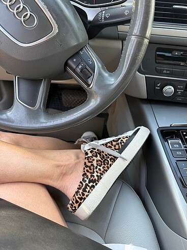 Golden goose terlik