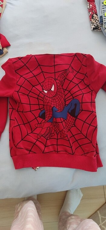 5 Yaş Beden Örümcek adam kapşonlu sweat