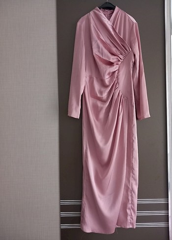 Pembe Uzun Drapeli V Yaka Kadın Elbise