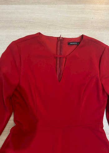 Kırmızı V Yaka Midi Kadın Elbise - Görsel 3