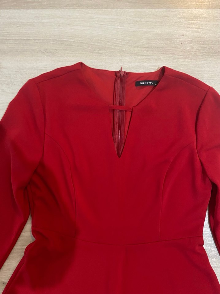 Kırmızı V Yaka Midi Kadın Elbise - Görsel 3