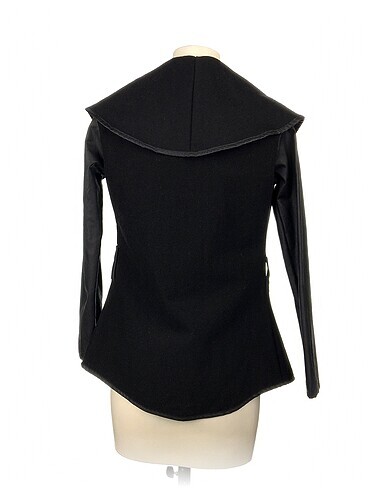 s Beden PreLoved Hırka %70 İndirimli.