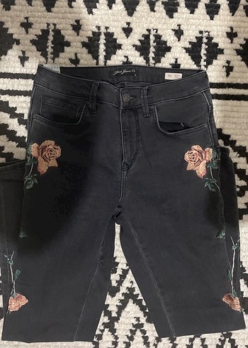 Mavi Jeans Siyah Cicek İslemeli Yuksek Bel Jean Pantolon