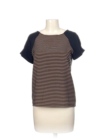 Diğer T-shirt %70 İndirimli.