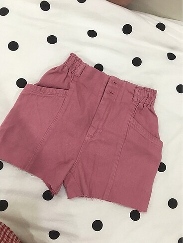 Pembe şort