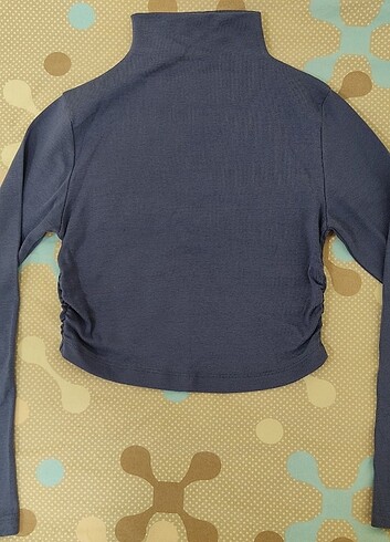 Büzgülü crop bluz  - Görsel 2