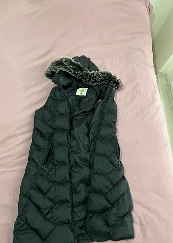 Kürklü Kapüşonlu Siyah Kadın Yelek - Görsel 2