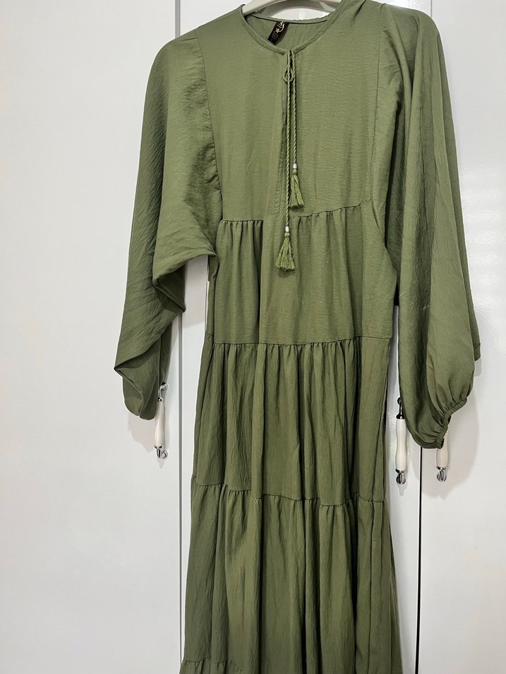 Püsküllü Salaş Haki Kadın Uzun Elbise - Görsel 2