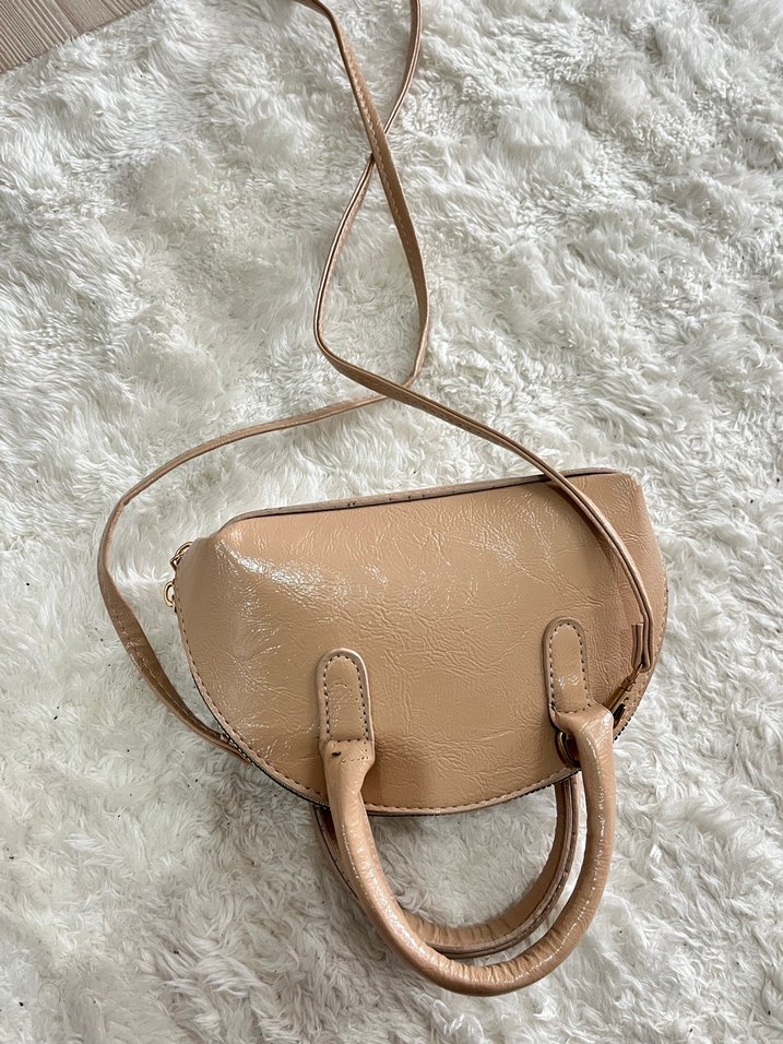 Bej Deri Yılan Desenli Tokalı Kadın Çanta - Görsel 2