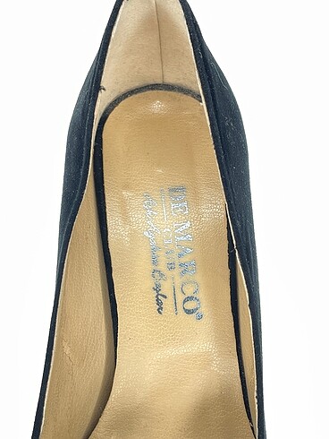 38 Beden siyah Renk PreLoved Stiletto %70 İndirimli.