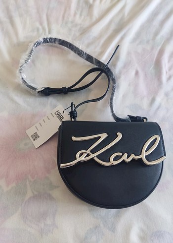 Beden siyah Renk Karl lagerfeld logolu Kadın Çapraz Çanta