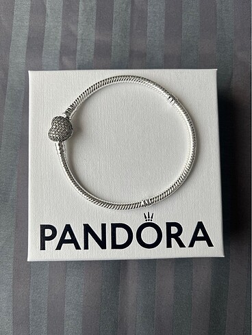 Pandora bileklik 17 cm + minnie Charm