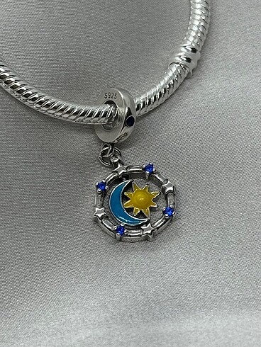 Ay güneş Charm