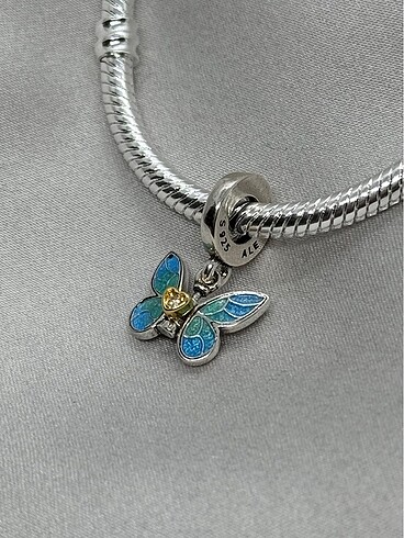 Kelebek charm