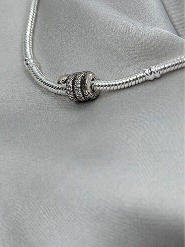 Beden Yılan charm
