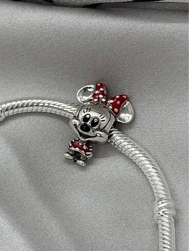 Minnie Charm