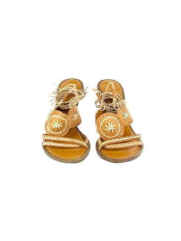 36 Beden Nine West Sandalet %70 İndirimli.
