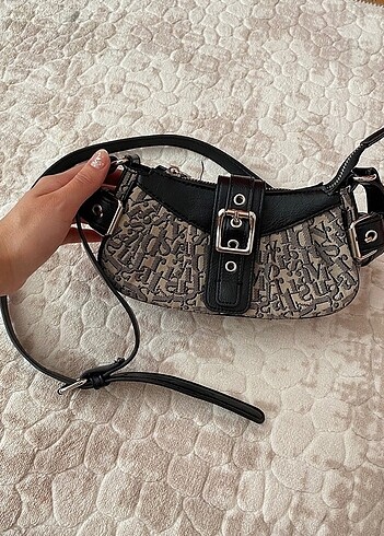Stradivarius Çanta