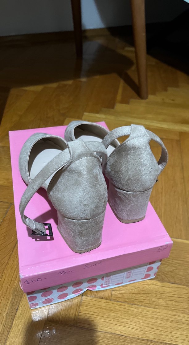 Bej Yılan Desenli Süet Tokalı Topuklu Ayakkabı - Görsel 4