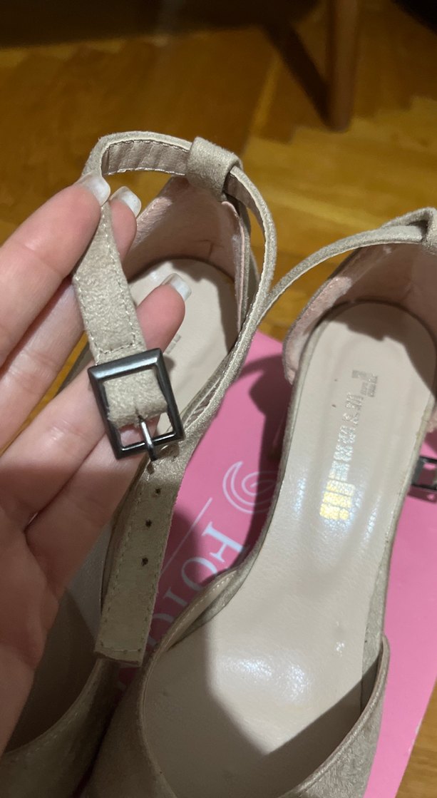 Bej Yılan Desenli Süet Tokalı Topuklu Ayakkabı - Görsel 2