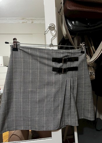 Kemer Detaylı Gri Ekose Mini Etek - Görsel 2