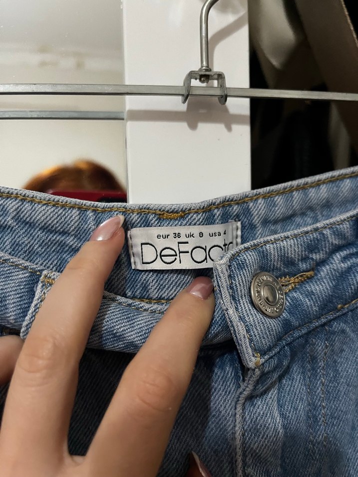 Kadın Mini Denim Şort, Gevşek Kesim - Görsel 4