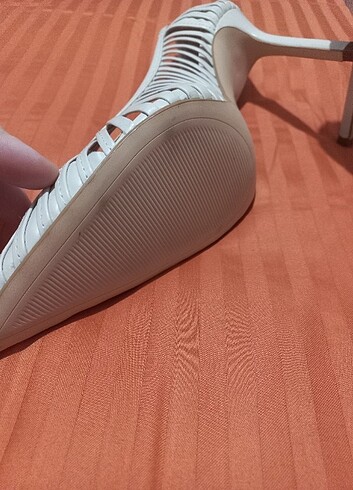 41 Beden ten rengi Renk Zara stiletto