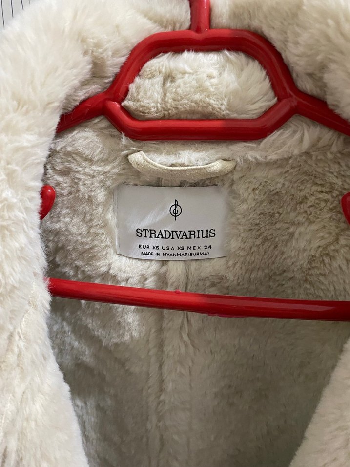 Kürk Detaylı Beyaz Süet Kadın Ceket - Görsel 3