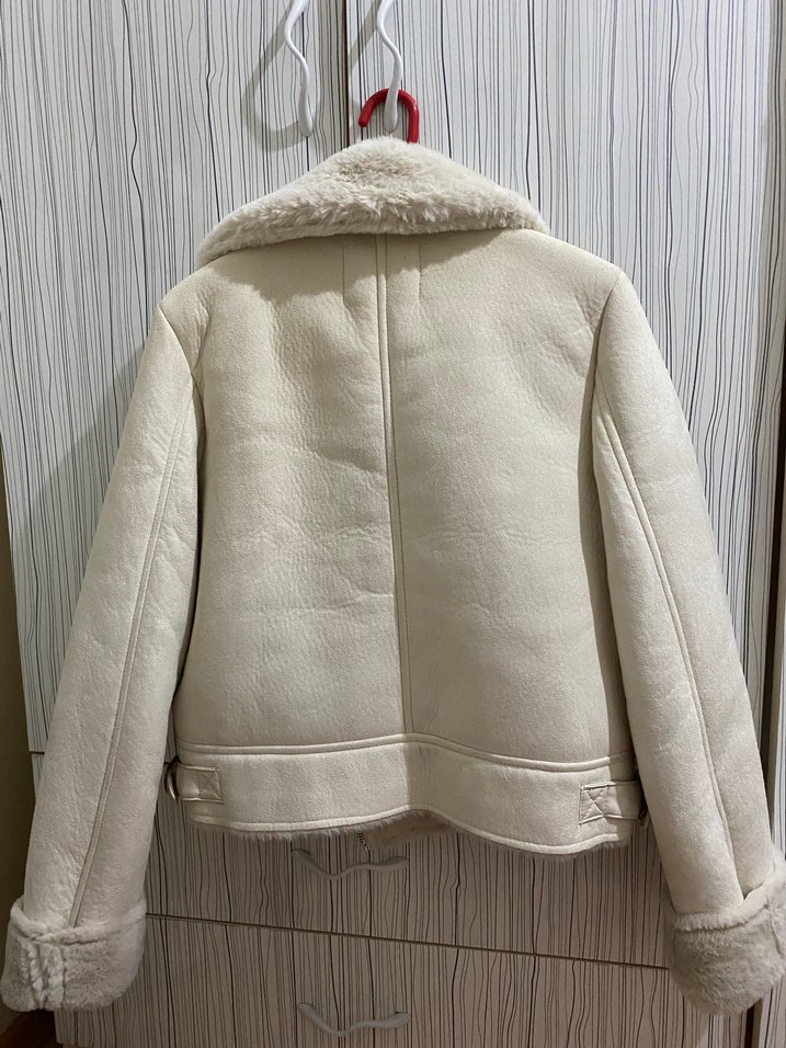 Kürk Detaylı Beyaz Süet Kadın Ceket - Görsel 2