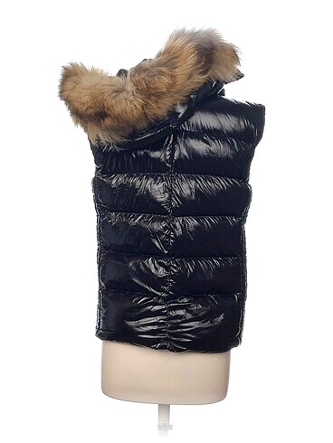 universal Beden Moncler Yelek %70 İndirimli.