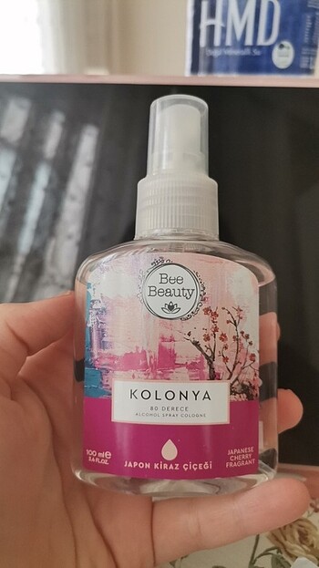 Japon kiraz çiçeği kolonyası