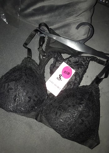 Siyah Dantel Mini Gotik Sütyen 85B