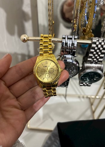 Zincir Detaylı Kadın Klasik Saat - Altın - Görsel 4