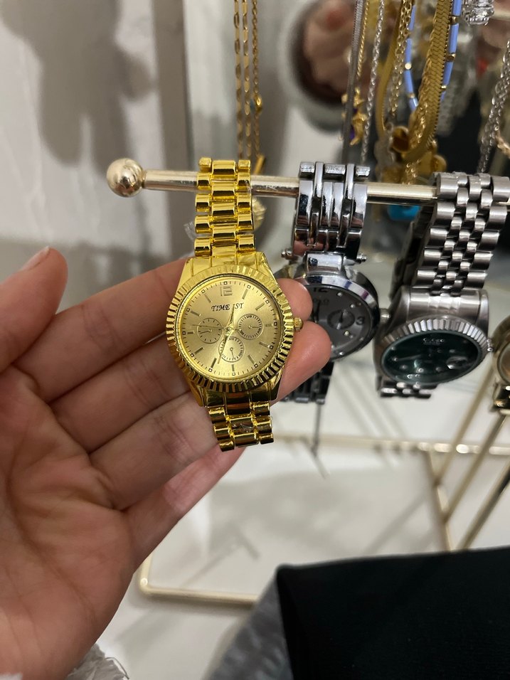 Zincir Detaylı Kadın Klasik Saat - Altın - Görsel 4