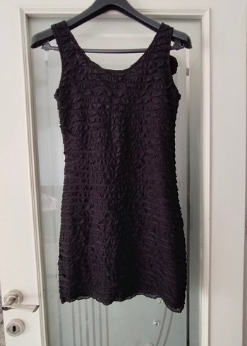 Siyah Fırfırlı Midi V Yakalı Elbise - Görsel 2