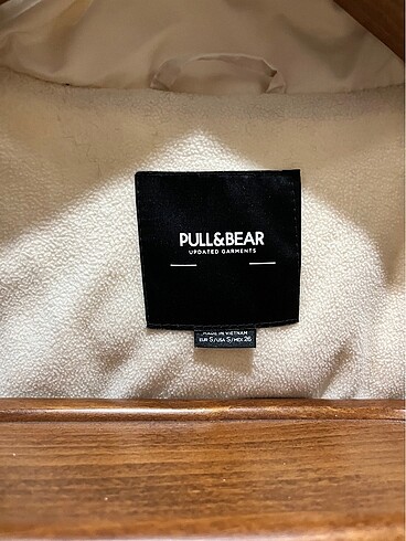 s Beden Pull and Bear Krem Mont