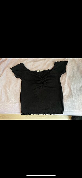 stradivarius tshirt