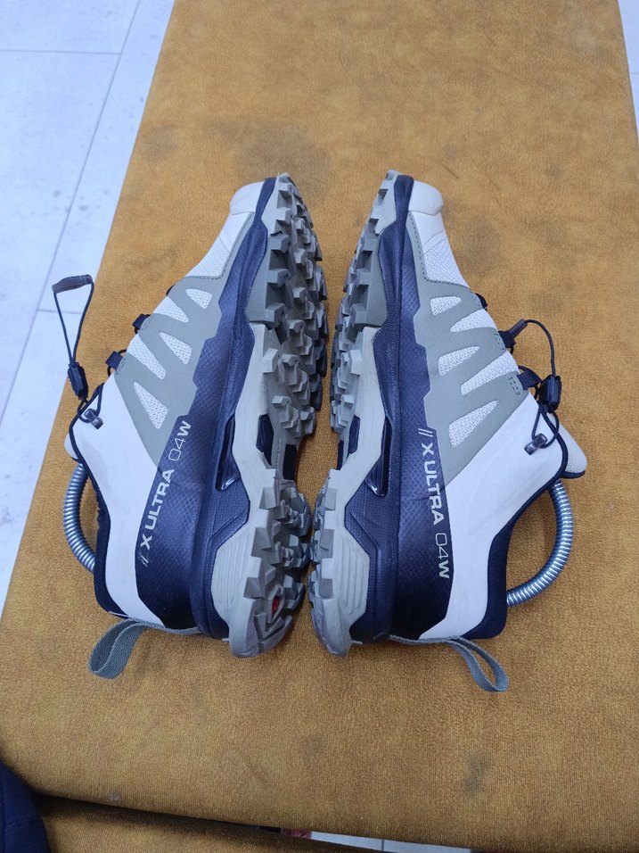 Salomon Beyaz Gri Erkek Outdoor Ayakkabısı - Görsel 4