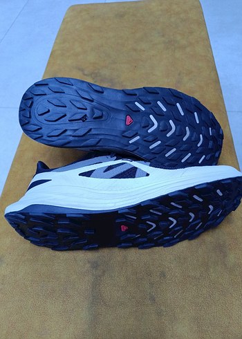 Erkek Beyaz siyah Salomon Spor Ayakkabı orijinal - Görsel 5