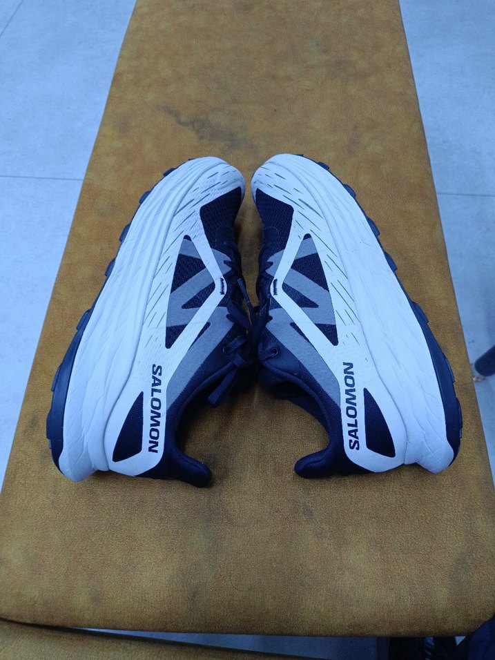 Erkek Beyaz siyah Salomon Spor Ayakkabı orijinal - Görsel 3