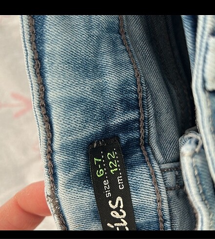 6 Yaş Beden 6.7 yaş kot şort temiz sorunsuz