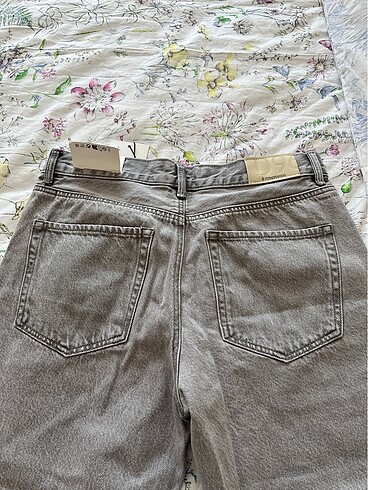 42 Beden gri Renk Stradivarius d96 jean