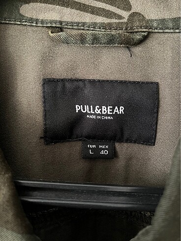 l Beden Pull&Bear Kamuflaj Ceket
