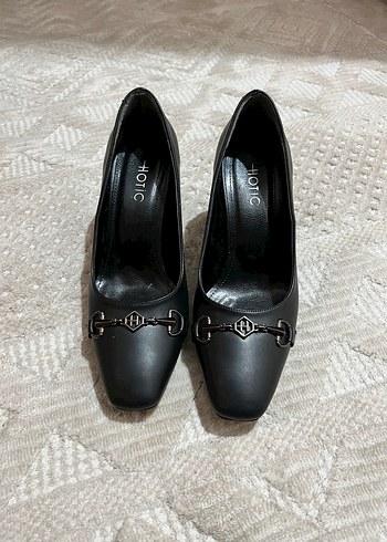 Siyah Klasik Kadın Topuklu Ayakkabı - Görsel 2