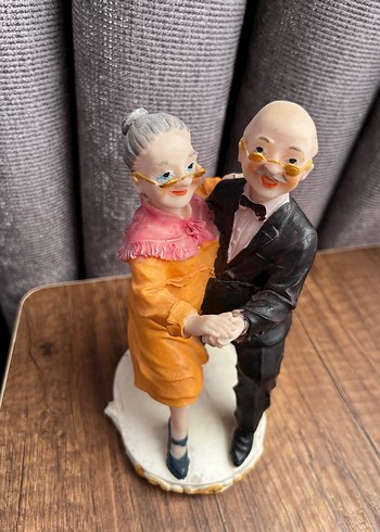 Renkli Altın Figürlü Dans Eden Yaşlı Çift - Görsel 2