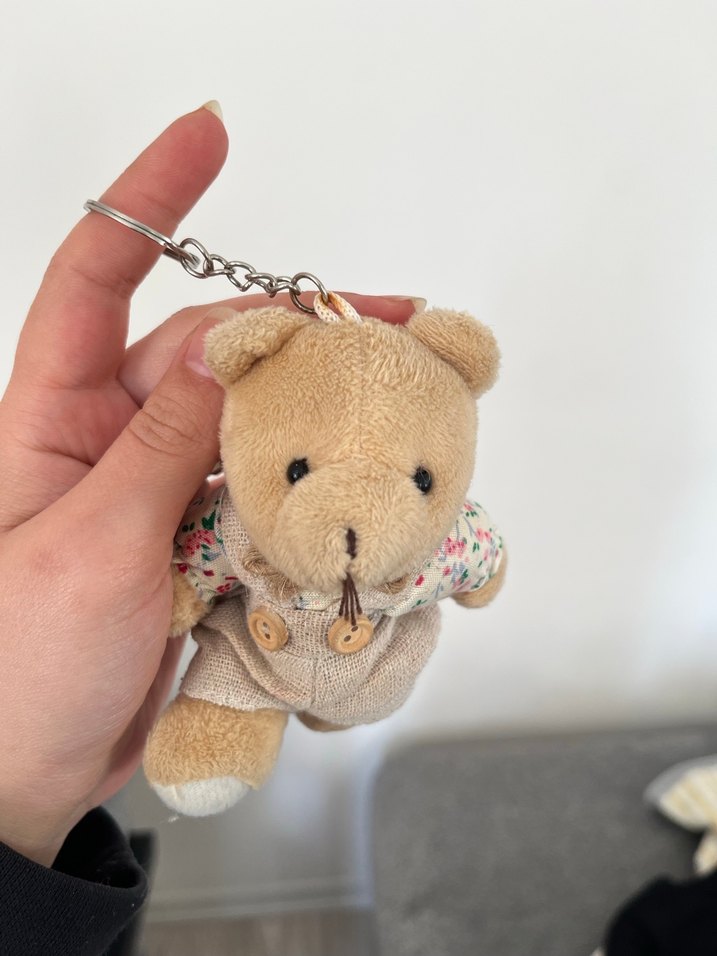 Çiçek Desenli Gömlekli Kahverengi Peluş Ayıcık - Görsel 4